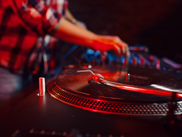 Apprendre le Scratch - Les fondamentaux du DJing